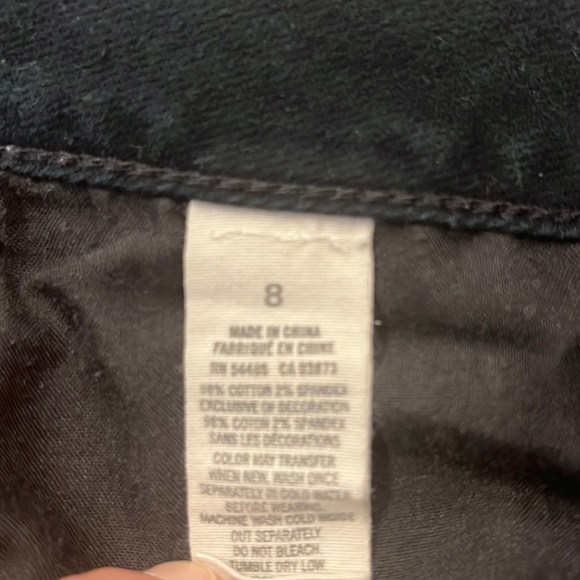 American Eagle Stretch distressed black shorts-size 8 - Picture 7 of 8